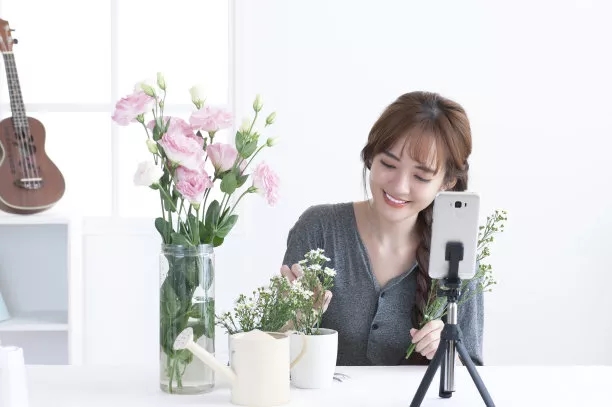 原生 APP 和 H5 的区别？